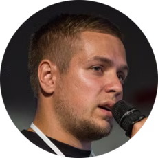 Никита Николаев