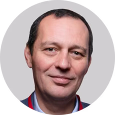 Платон Бегун