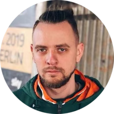 Денис Ломов