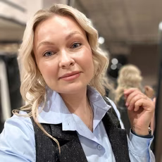 Алена Суркова