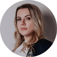 Юлия Коричнева