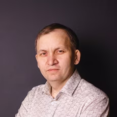Александр Суетин