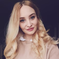 Алина Новоженова