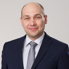 Максим Астахов