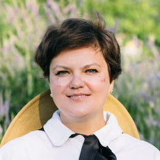 Анна Попова