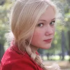 Анна Холявко