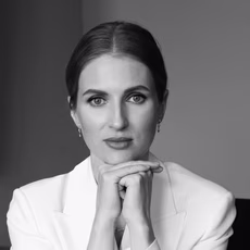 Елена Эльсалиева