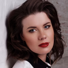 Елена Ватутина
