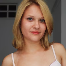 Анна Межова