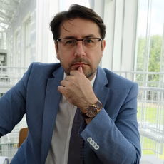 Фотография лица автора Кирилл Генин