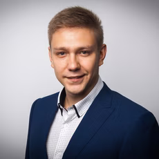 Максим Озеров