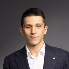 Искандер Ахметов
