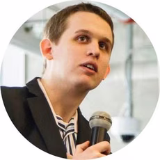 Роман Переборщиков