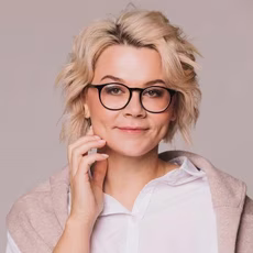 Юлия Попова