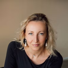 Екатерина Звонова