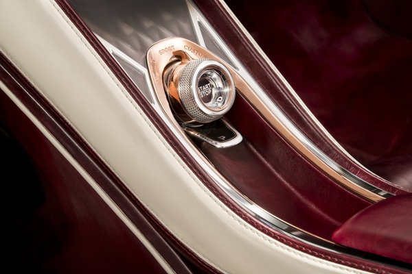 Фото 7 Bentley презентовала свой первый электрокар — и вот как он выглядит