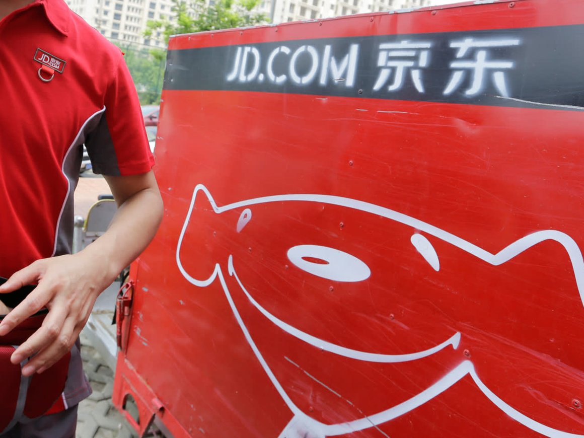 «Коммерсантъ» узнал о планах интернет-магазина JD.com вернуться в Россию