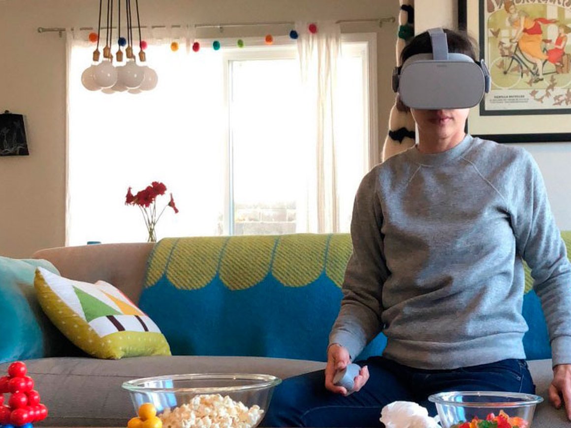 «Глаза заболели уже через полчаса»: впечатления от конференции в виртуальной реальности