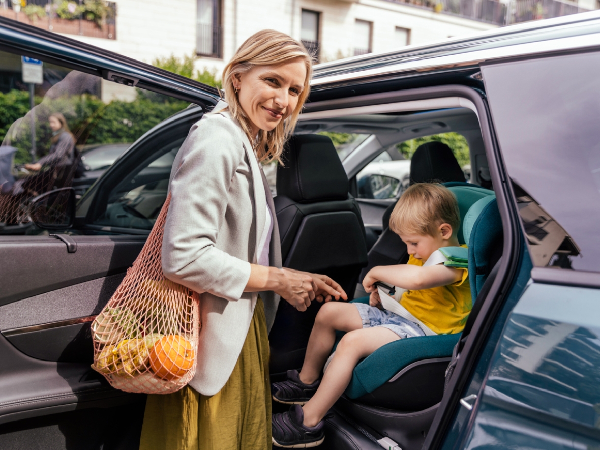 48,5 млн семейных поездок за полгода: Яндекс Такси вложит свыше 200 млн ₽ в перевозки детей до конца 2025-го