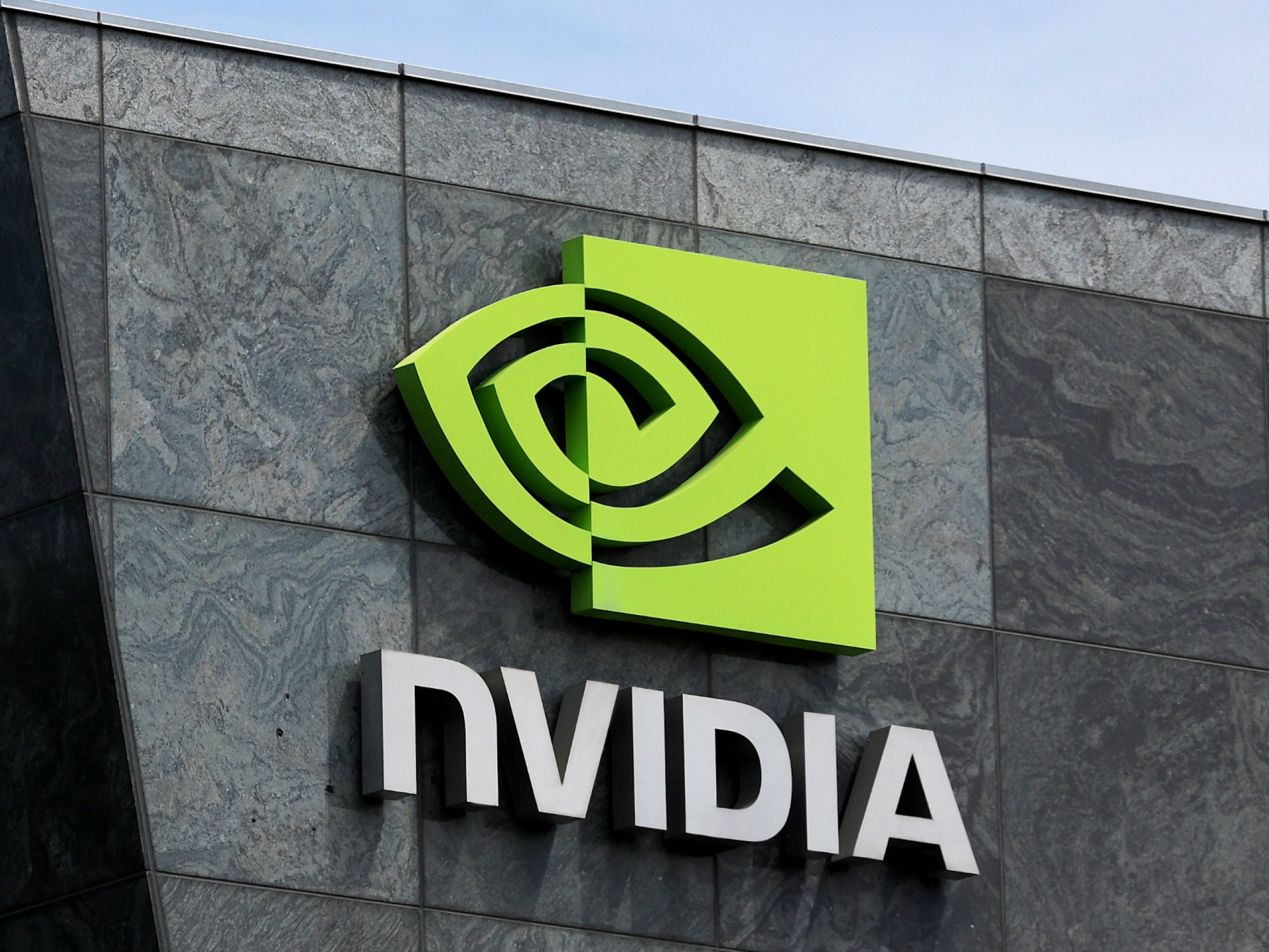 Nvidia инвестирует $100 млрд в OpenAI — Microsoft и Amazon в тревоге