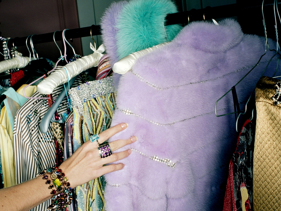 Fashion-ритейл дробится: почти половина россиян закупаются на маркетплейсах, каждый восьмой — в секонд-хендах