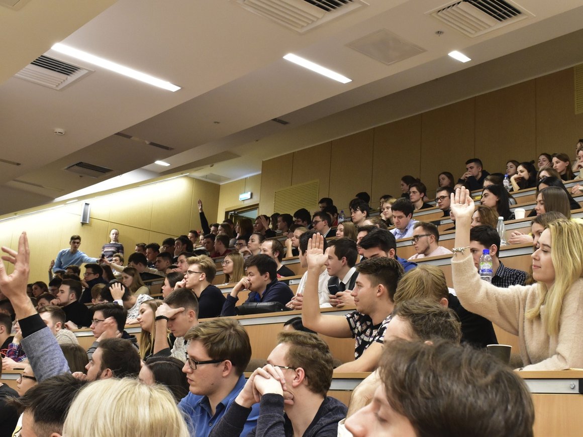 «Мы не принимаем “нет” за ответ». Как Бизнес-клуб ВШЭ устраивает встречи студентов с миллиардерами