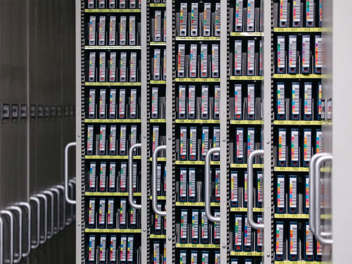 Будущее облачного хранения данных зависит от обычной магнитной ленты