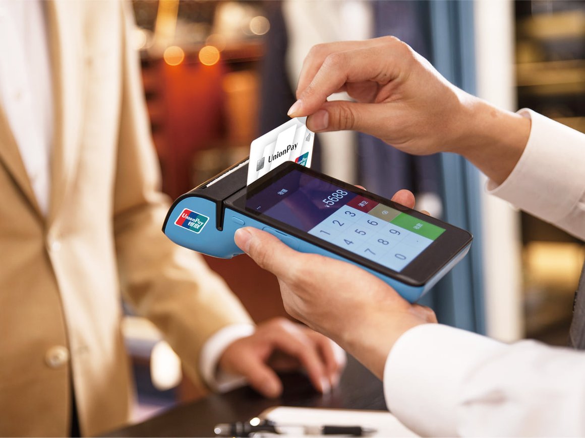 UnionPay ограничила прием в России выпущенных за рубежом карт