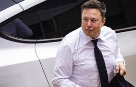 Tesla требует у юридической фирмы уволить принимавшего участие в расследовании против Маска сотрудника