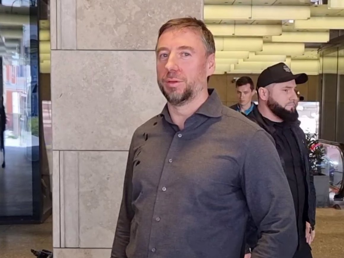 «Друзья, со мной все в порядке»: Владислава Бакальчука отпустили на свободу