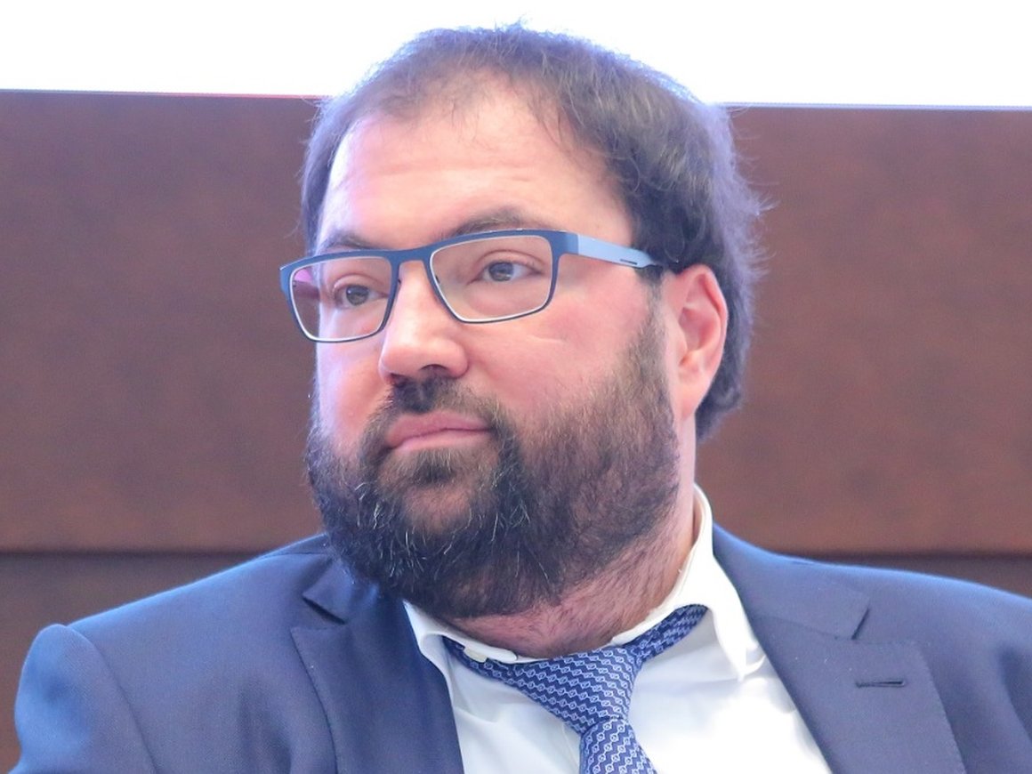 Шадаев оценил дефицит кадров в IT-отрасли в 500-700 тыс. человек