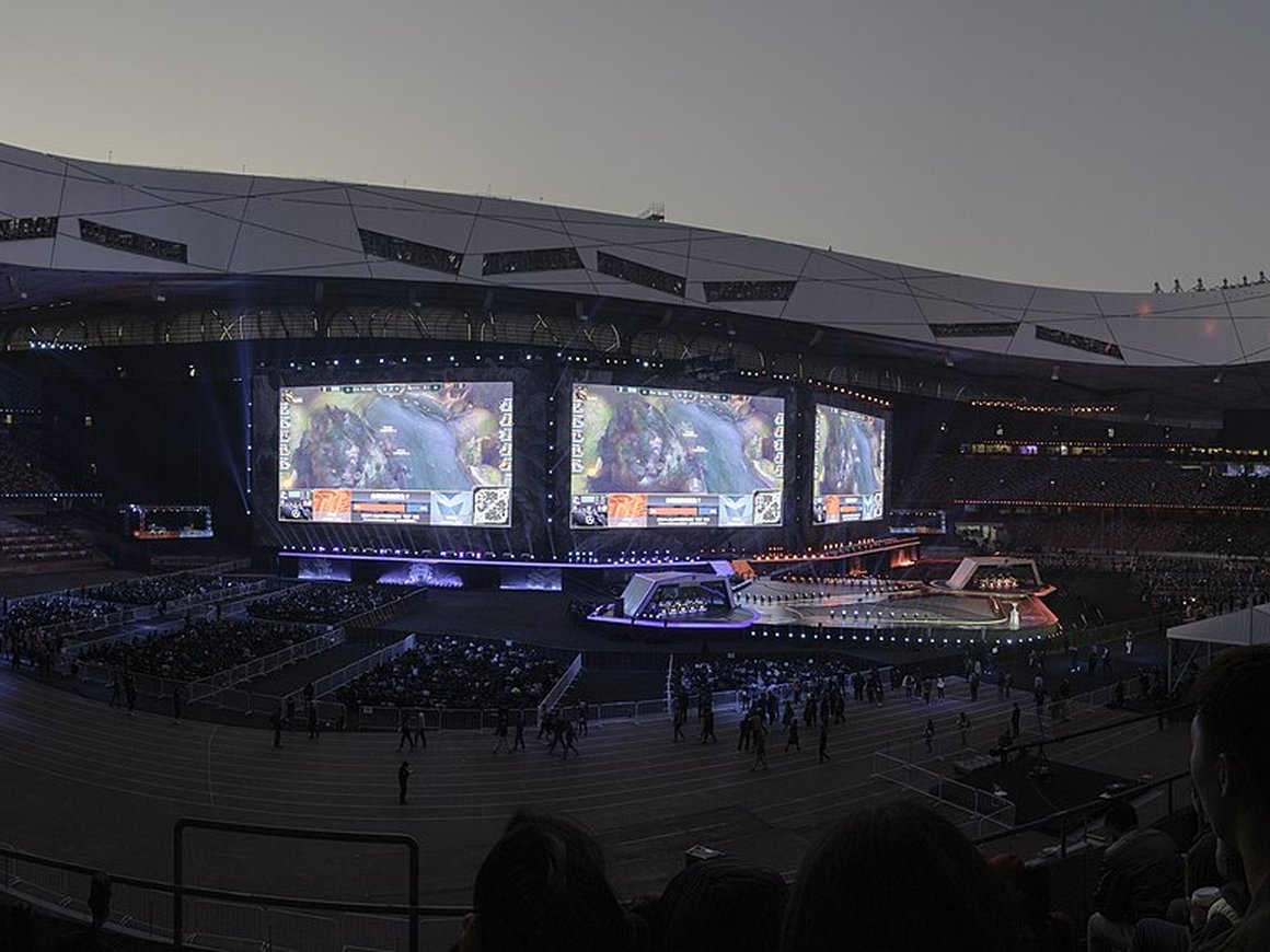 «Яндекс» купил права на показ киберспортивных турниров League of Legends