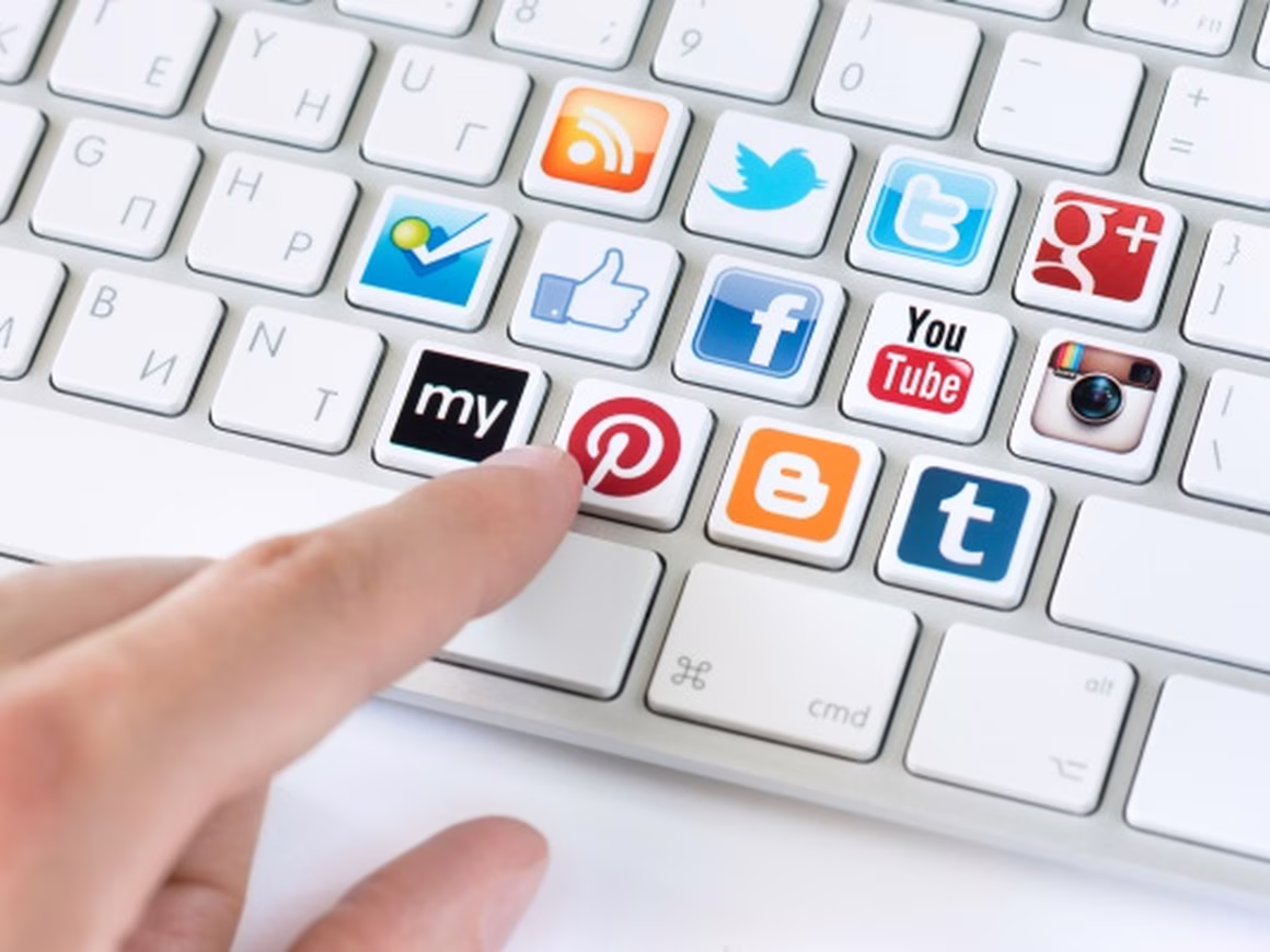 Губернаторам порекомендовали назначить ответственных за соцсети