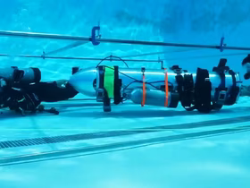 Илон Маск показал видео испытаний мини-субмарины для спасения детей в Таиланде