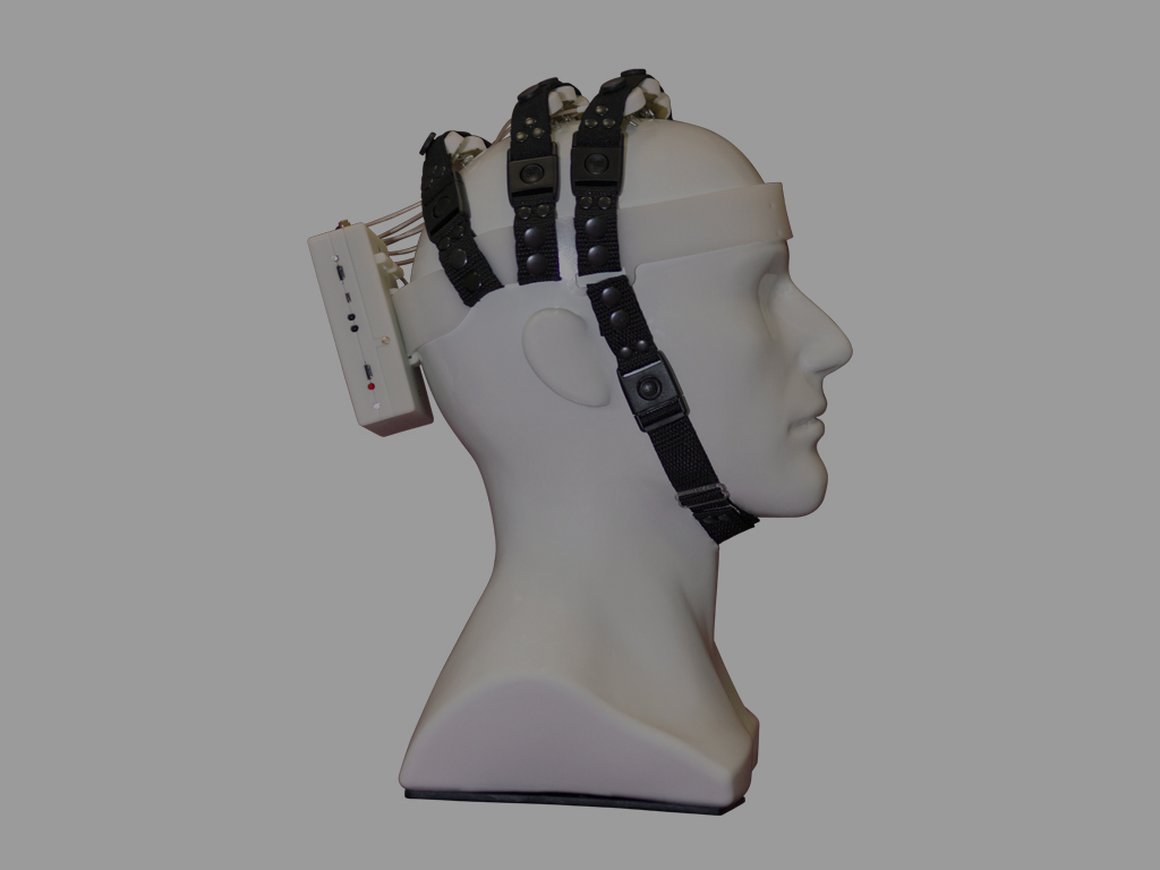 «Ростех» сообщил о планах начать продажи шлема для управления электроникой в 2019 году