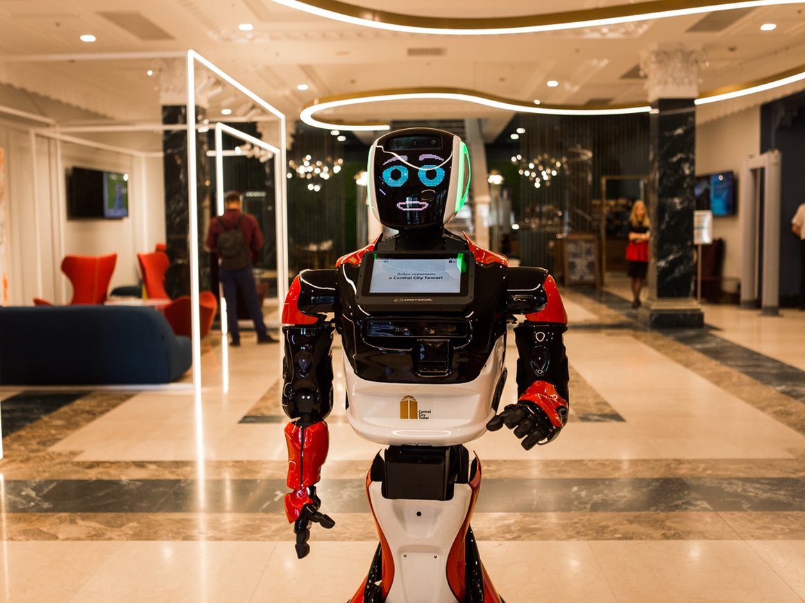 Российский робот начал продавать сим-карты в Стамбуле