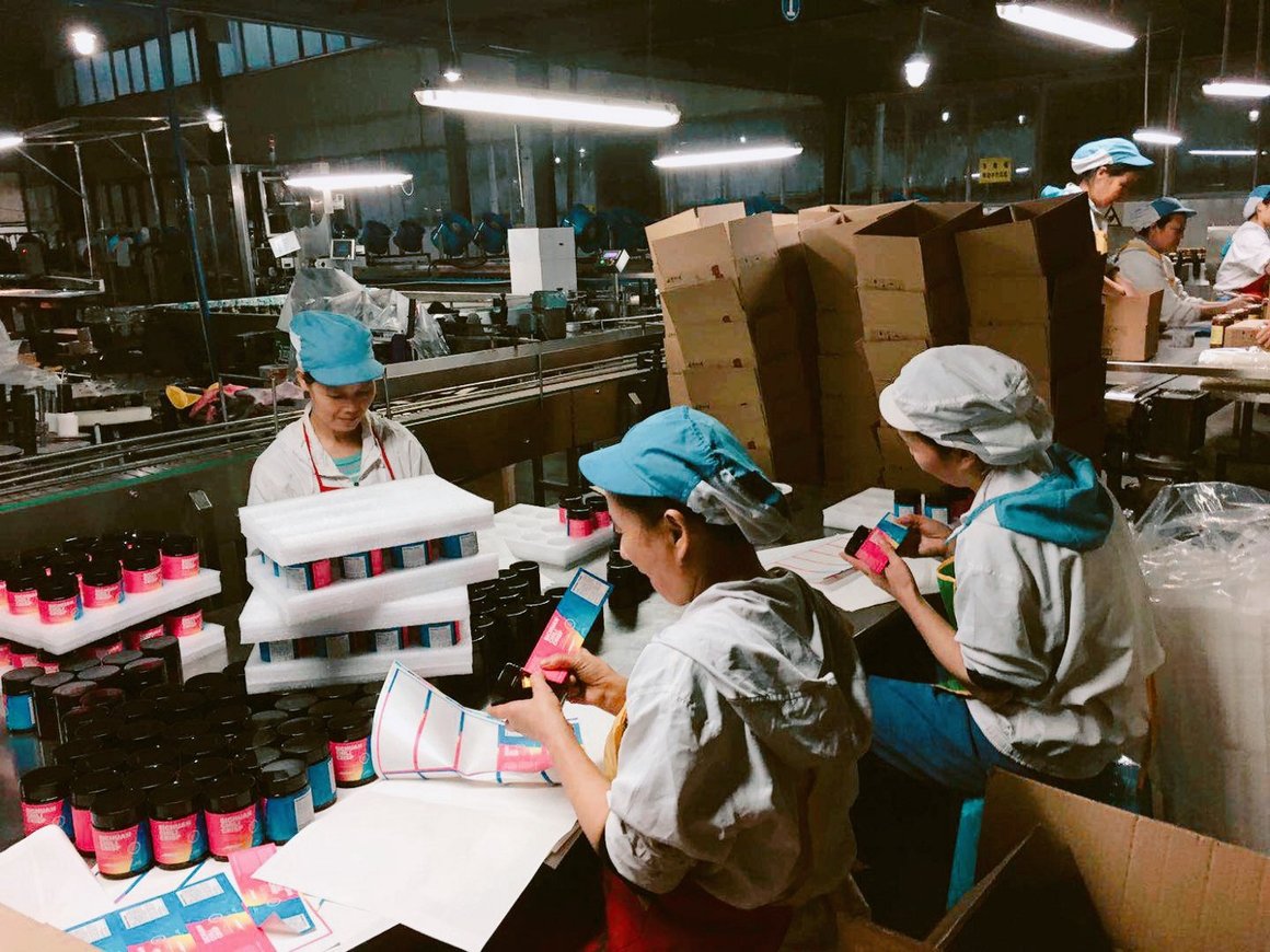 «Чему я научилась, когда решила производить сычуаньский соус в широких масштабах»