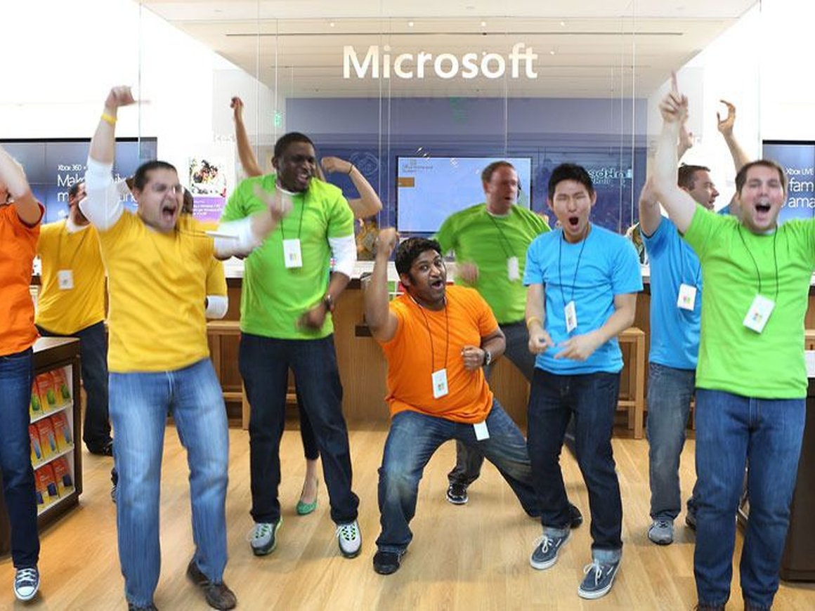 Капитализация Microsoft впервые превысила $700 млрд