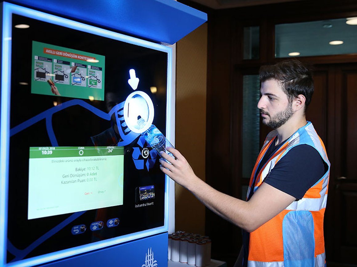 Жители Стамбула смогут оплачивать проезд с помощью пустых бутылок