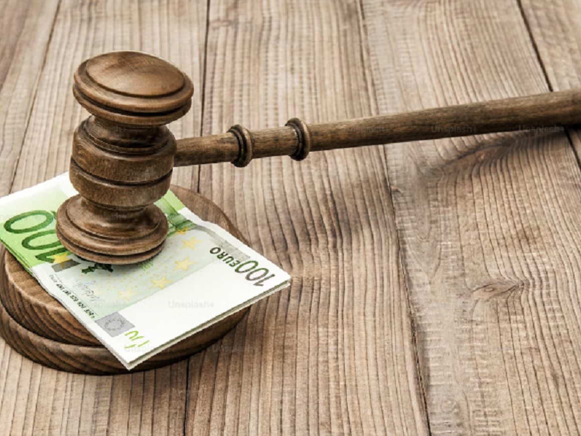 Предприниматели заплатят штраф до 1,6 млн рублей за рекламу кредитов без указания цены