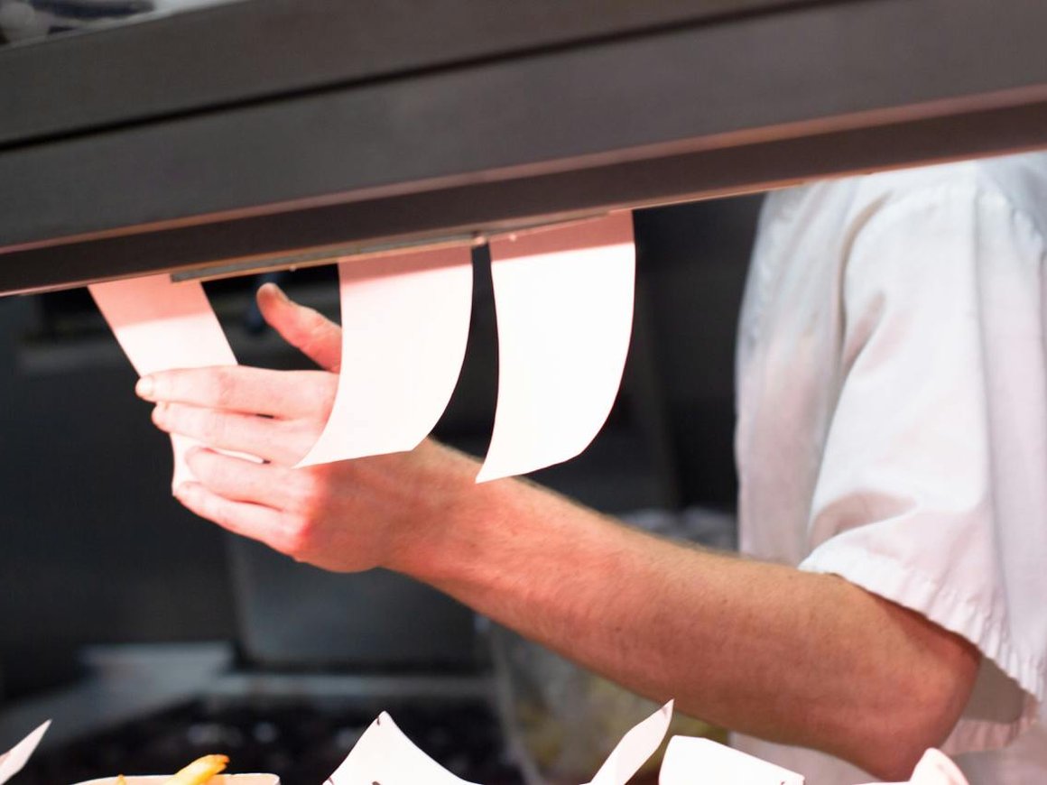 Бывший топ-менеджер Skyeng вложил $520 тыс. в сервис автоматизации ресторанов Absolut