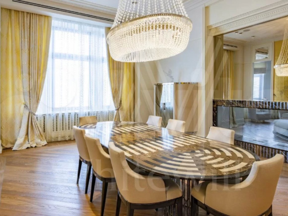 Стоимость самого дорогого вторичного жилья в 2024 году снизилась до 1,8 млрд рублей