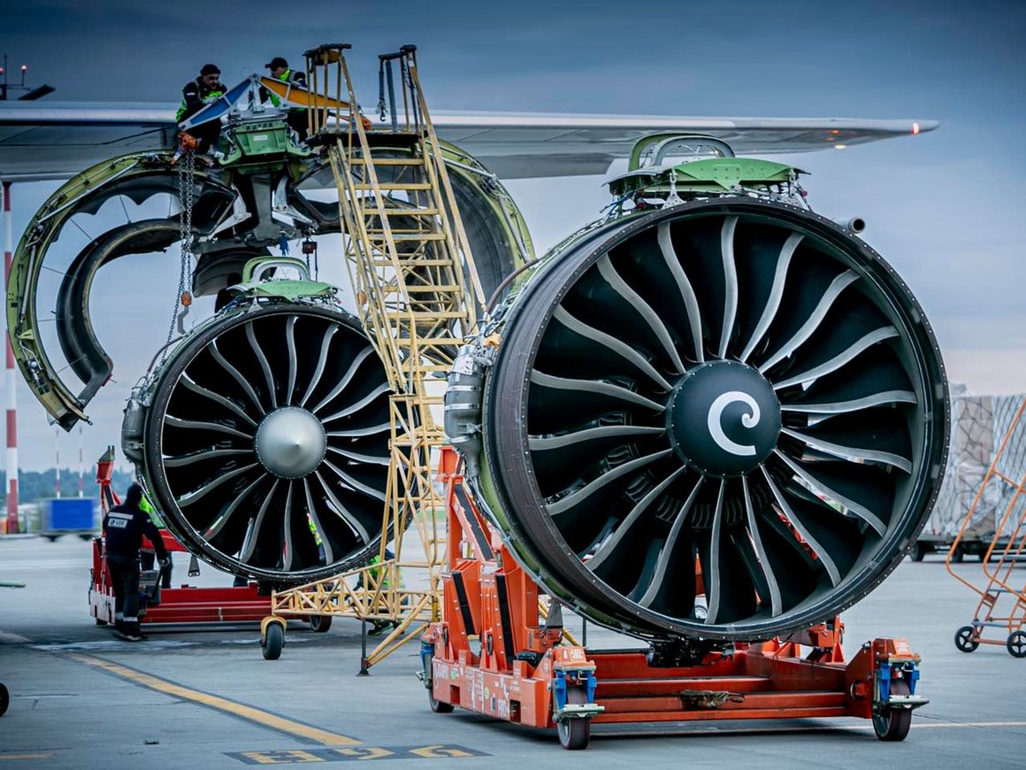 Аэропорт «Шереметьево» отправил 40% сотрудников в простой из-за новых санкций