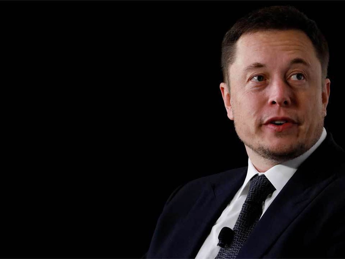 На Илона Маска подали в суд за махинации на бирже с акциями Tesla