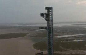 Илон Маск представил «Мехазиллу» — башню для «парковки» ракеты Starship на Земле