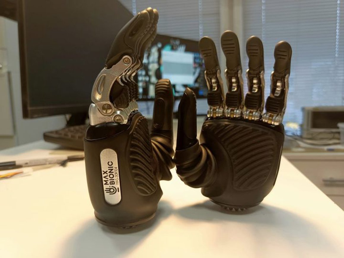 MaxBionic создал мини-версию бионического протеза MeHandA