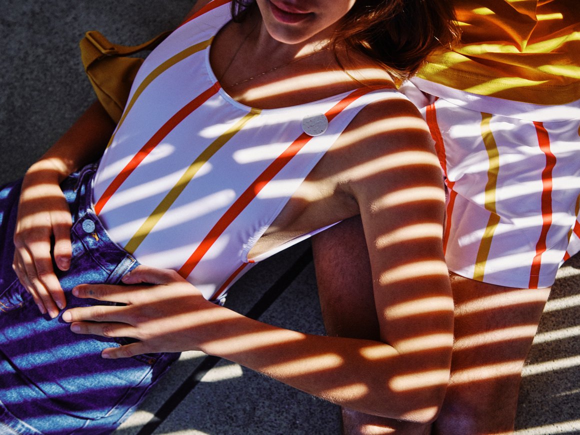 «Макдоналдс» выпустил коллекцию купальников из переработанных трубочек