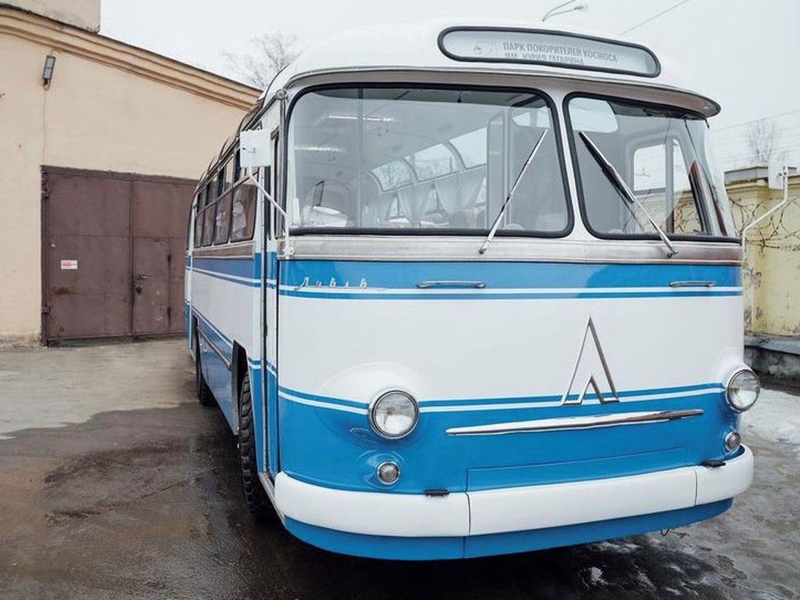 К 60-летию первого полёта в космос: автобус Юрия Гагарина застраховали