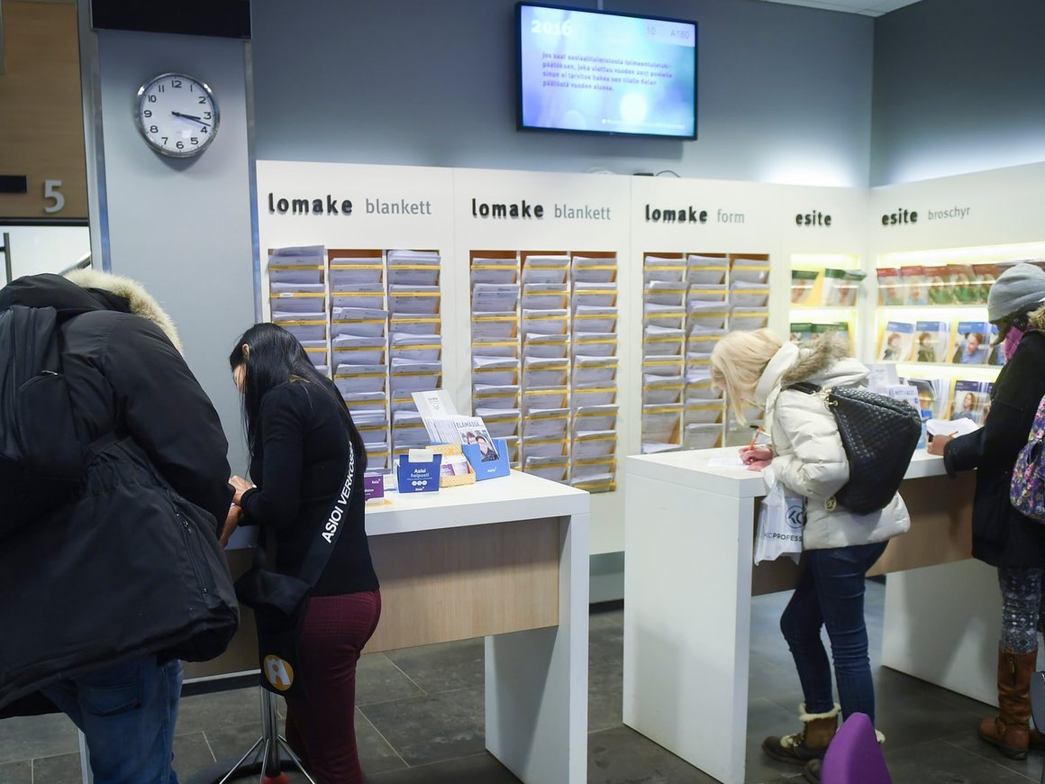 Власти Финляндии прекратят эксперимент по выплате безусловного дохода