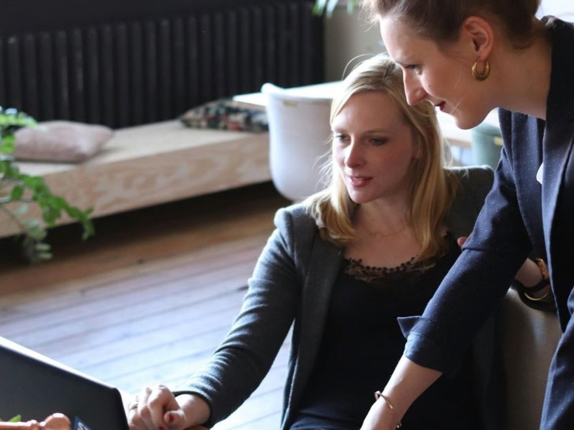 Можно ли выдавать зарплату наличными и как это сделать